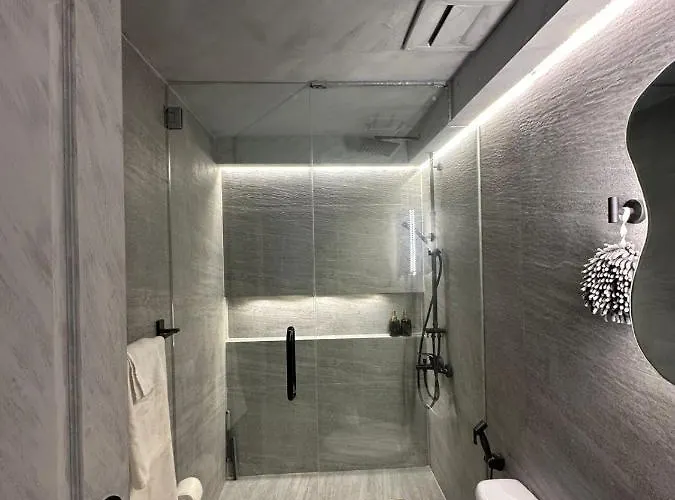 Apartment In Taguig, 2br Condo, Acacia Estates, Bgc, *